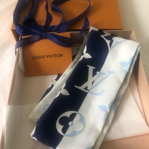 Louis Vuitton Accessories - Louis Vuitton Parasol Bandeau